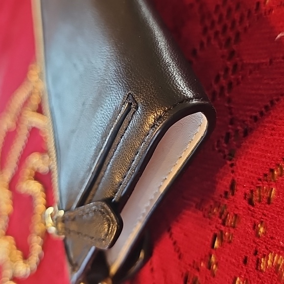 Coach Blocking Wallet With Chain - Picture 8 of 9